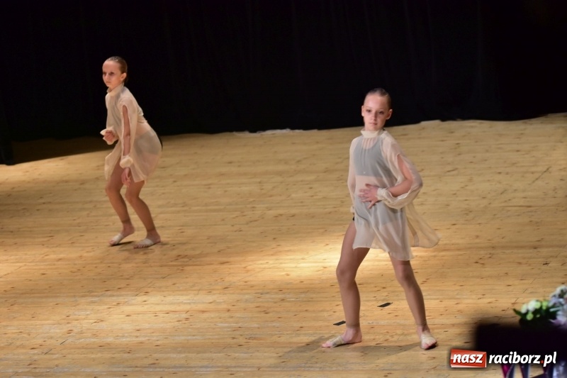 Zdjęcie w galerii na portalu naszraciborz.pl: Mimi i Dusia wygrały IV Raciborską Giełdę Talentów [FOTO i WIDEO] wiadomości z regionu