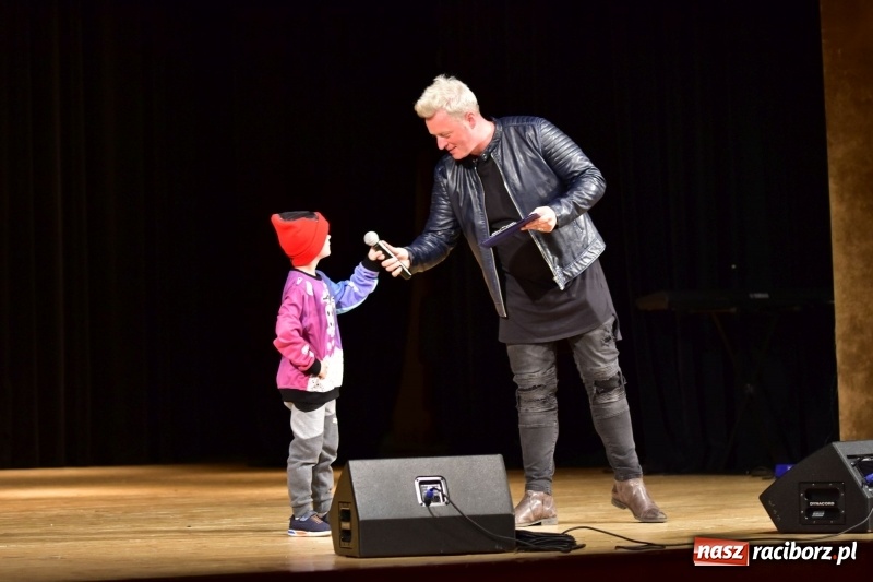 Zdjęcie w galerii na portalu naszraciborz.pl: Mimi i Dusia wygrały IV Raciborską Giełdę Talentów [FOTO i WIDEO] wiadomości z regionu