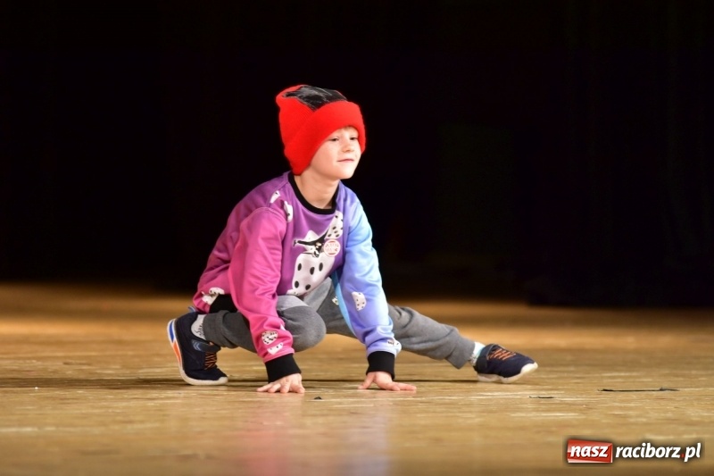 Zdjęcie w galerii na portalu naszraciborz.pl: Mimi i Dusia wygrały IV Raciborską Giełdę Talentów [FOTO i WIDEO] wiadomości z regionu