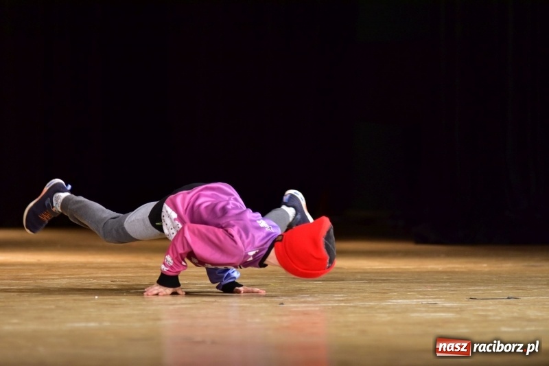 Zdjęcie w galerii na portalu naszraciborz.pl: Mimi i Dusia wygrały IV Raciborską Giełdę Talentów [FOTO i WIDEO] wiadomości z regionu