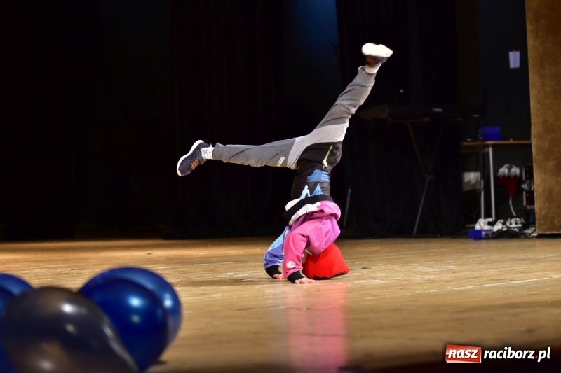 Zdjęcie w galerii na portalu naszraciborz.pl: Mimi i Dusia wygrały IV Raciborską Giełdę Talentów [FOTO i WIDEO] wiadomości z regionu