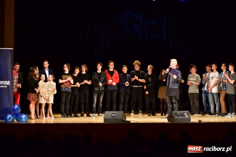 Zdjęcie w galerii na portalu naszraciborz.pl: Mimi i Dusia wygrały IV Raciborską Giełdę Talentów [FOTO i WIDEO] wiadomości z regionu