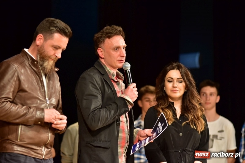 Zdjęcie w galerii na portalu naszraciborz.pl: Mimi i Dusia wygrały IV Raciborską Giełdę Talentów [FOTO i WIDEO] wiadomości z regionu