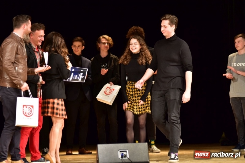 Zdjęcie w galerii na portalu naszraciborz.pl: Mimi i Dusia wygrały IV Raciborską Giełdę Talentów [FOTO i WIDEO] wiadomości z regionu
