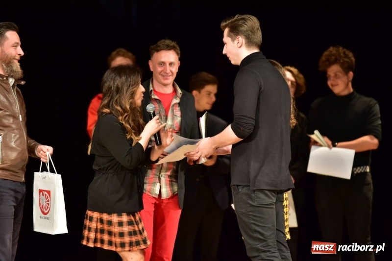 Zdjęcie w galerii na portalu naszraciborz.pl: Mimi i Dusia wygrały IV Raciborską Giełdę Talentów [FOTO i WIDEO] wiadomości z regionu