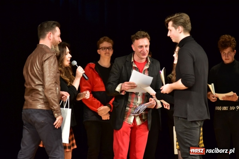 Zdjęcie w galerii na portalu naszraciborz.pl: Mimi i Dusia wygrały IV Raciborską Giełdę Talentów [FOTO i WIDEO] wiadomości z regionu