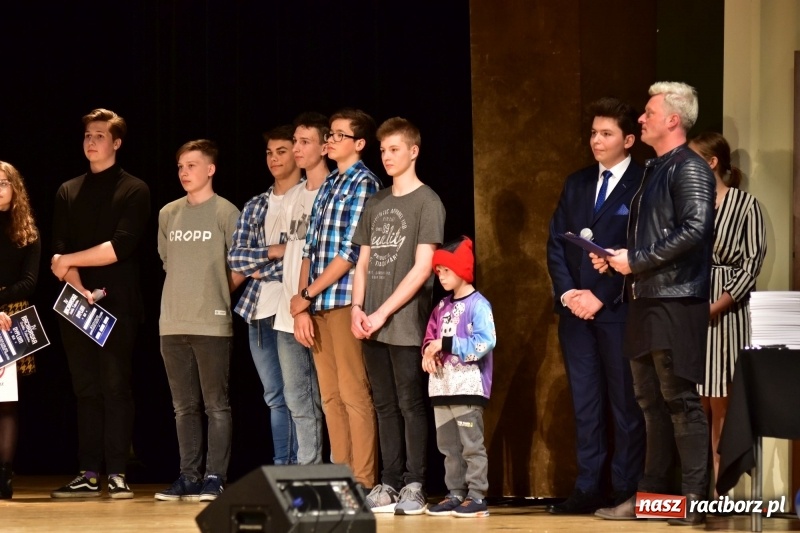 Zdjęcie w galerii na portalu naszraciborz.pl: Mimi i Dusia wygrały IV Raciborską Giełdę Talentów [FOTO i WIDEO] wiadomości z regionu