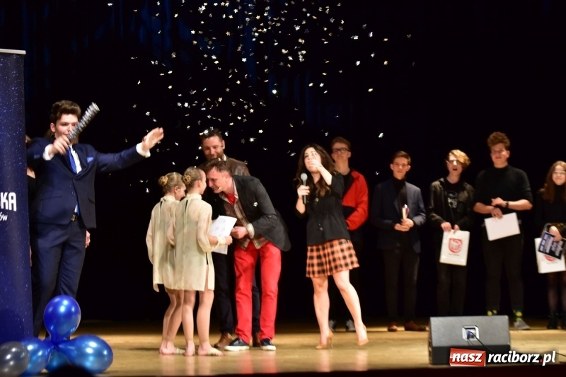 Zdjęcie w galerii na portalu naszraciborz.pl: Mimi i Dusia wygrały IV Raciborską Giełdę Talentów [FOTO i WIDEO] wiadomości z regionu