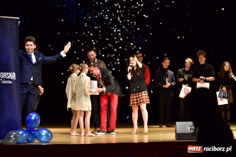 Zdjęcie w galerii na portalu naszraciborz.pl: Mimi i Dusia wygrały IV Raciborską Giełdę Talentów [FOTO i WIDEO] wiadomości z regionu