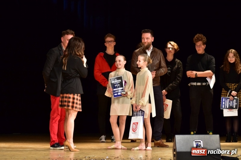 Zdjęcie w galerii na portalu naszraciborz.pl: Mimi i Dusia wygrały IV Raciborską Giełdę Talentów [FOTO i WIDEO] wiadomości z regionu