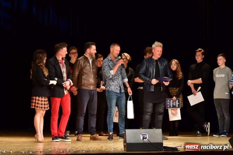 Zdjęcie w galerii na portalu naszraciborz.pl: Mimi i Dusia wygrały IV Raciborską Giełdę Talentów [FOTO i WIDEO] wiadomości z regionu