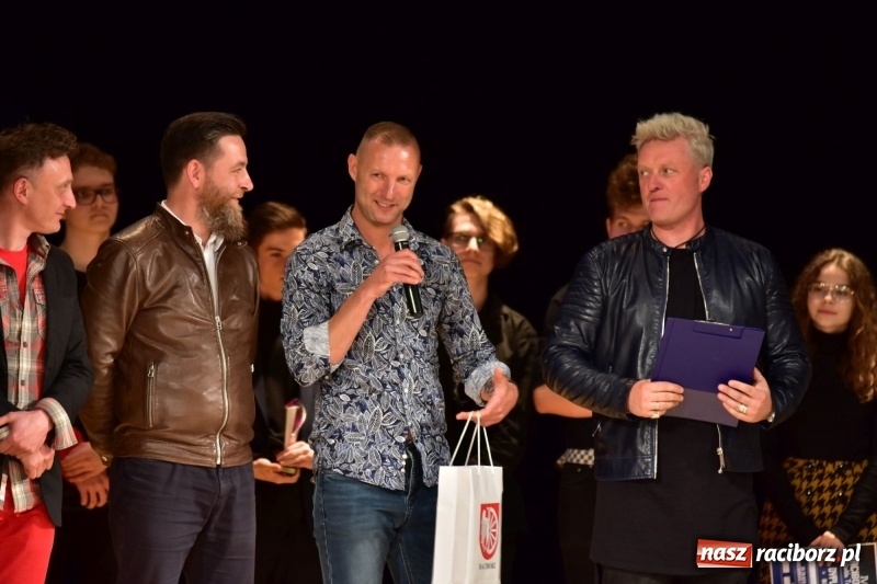 Zdjęcie w galerii na portalu naszraciborz.pl: Mimi i Dusia wygrały IV Raciborską Giełdę Talentów [FOTO i WIDEO] wiadomości z regionu