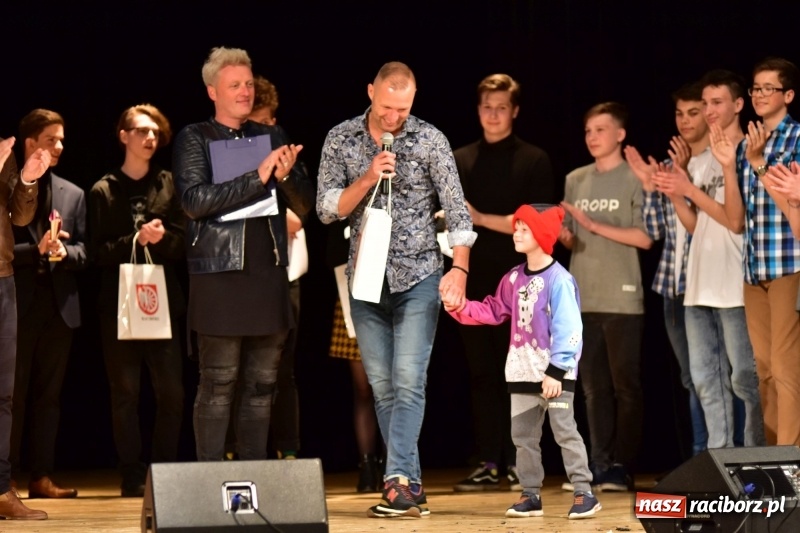 Zdjęcie w galerii na portalu naszraciborz.pl: Mimi i Dusia wygrały IV Raciborską Giełdę Talentów [FOTO i WIDEO] wiadomości z regionu