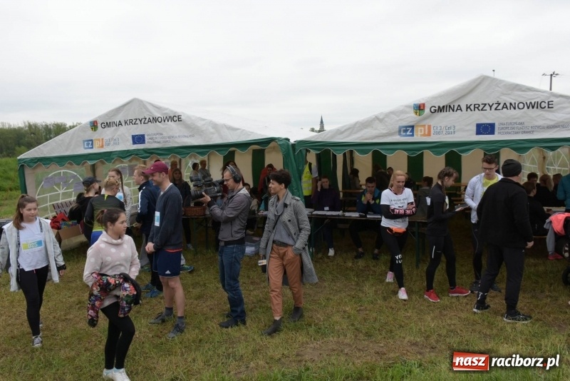 Zdjęcie w galerii na portalu naszraciborz.pl: Biegli i maszerowali, by pomóc Zosi [FOTO] wiadomości z regionu