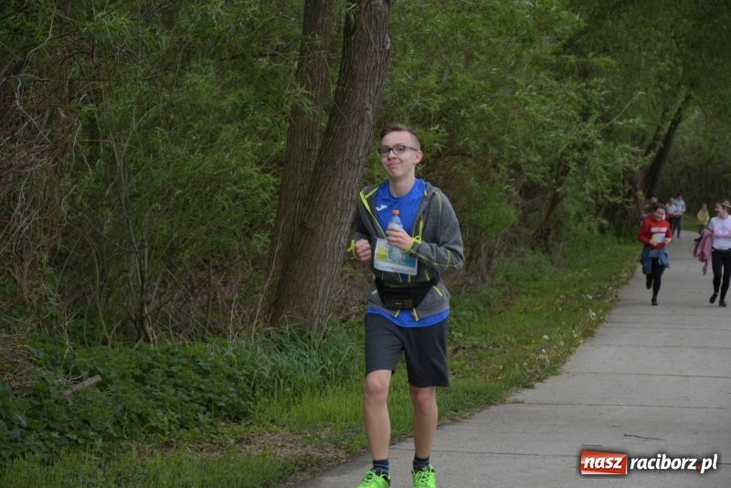 Zdjęcie w galerii na portalu naszraciborz.pl: Biegli i maszerowali, by pomóc Zosi [FOTO] wiadomości z regionu