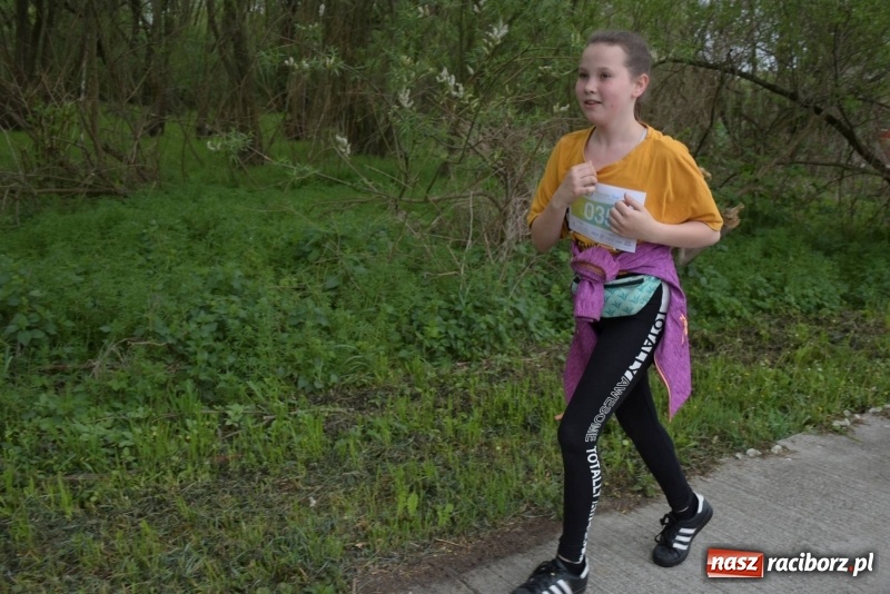 Zdjęcie w galerii na portalu naszraciborz.pl: Biegli i maszerowali, by pomóc Zosi [FOTO] wiadomości z regionu