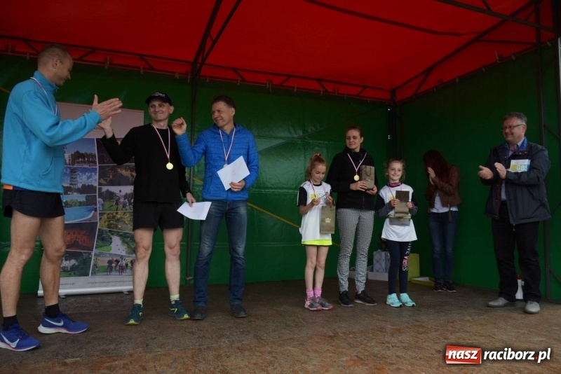 Zdjęcie w galerii na portalu naszraciborz.pl: Biegli i maszerowali, by pomóc Zosi [FOTO] wiadomości z regionu
