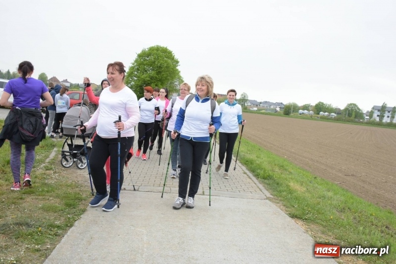 Zdjęcie w galerii na portalu naszraciborz.pl: Biegli i maszerowali, by pomóc Zosi [FOTO] wiadomości z regionu