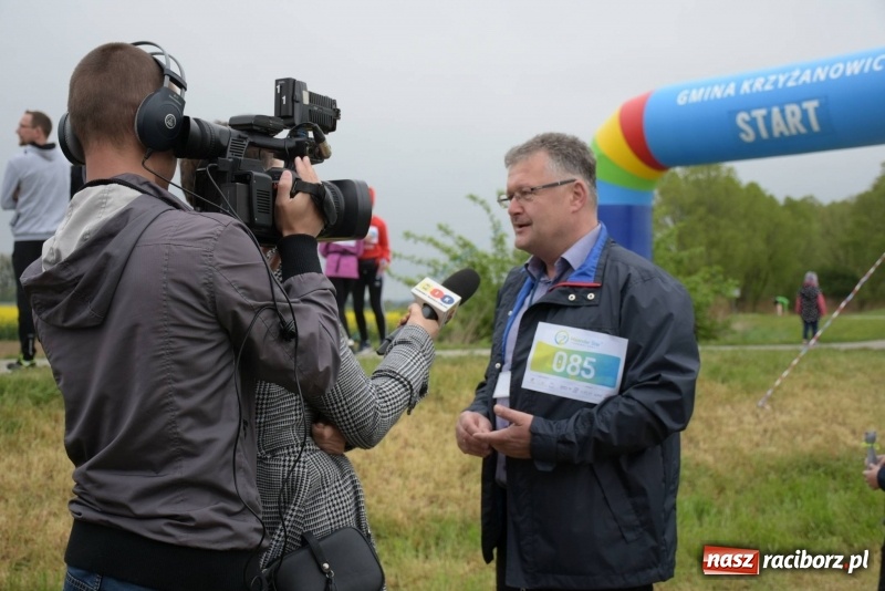 Zdjęcie w galerii na portalu naszraciborz.pl: Biegli i maszerowali, by pomóc Zosi [FOTO] wiadomości z regionu
