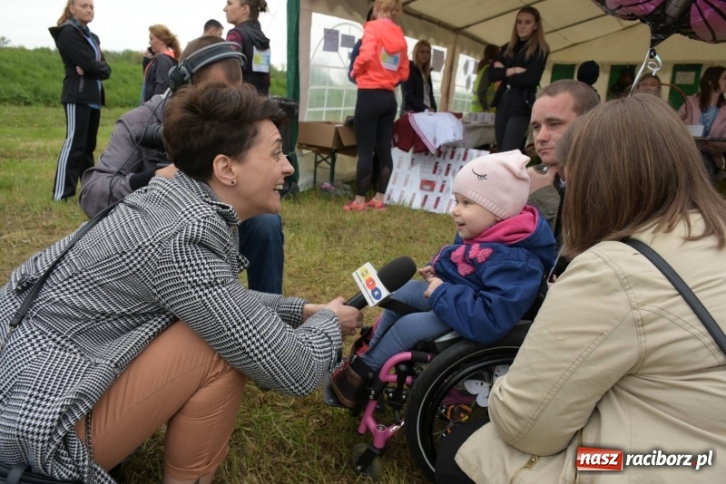 Zdjęcie w galerii na portalu naszraciborz.pl: Biegli i maszerowali, by pomóc Zosi [FOTO] wiadomości z regionu