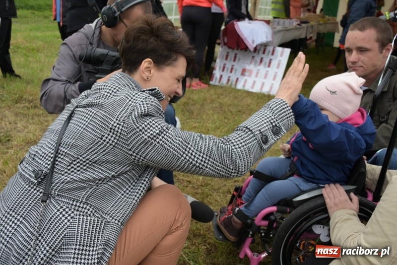 Zdjęcie w galerii na portalu naszraciborz.pl: Biegli i maszerowali, by pomóc Zosi [FOTO] wiadomości z regionu
