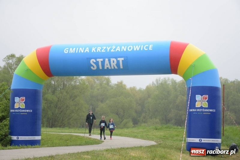 Zdjęcie w galerii na portalu naszraciborz.pl: Biegli i maszerowali, by pomóc Zosi [FOTO] wiadomości z regionu