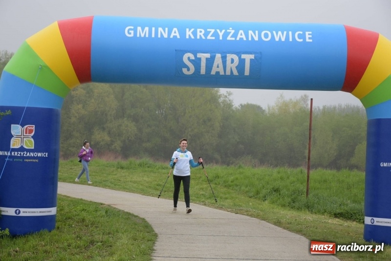 Zdjęcie w galerii na portalu naszraciborz.pl: Biegli i maszerowali, by pomóc Zosi [FOTO] wiadomości z regionu