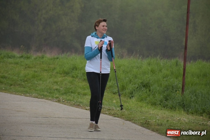 Zdjęcie w galerii na portalu naszraciborz.pl: Biegli i maszerowali, by pomóc Zosi [FOTO] wiadomości z regionu