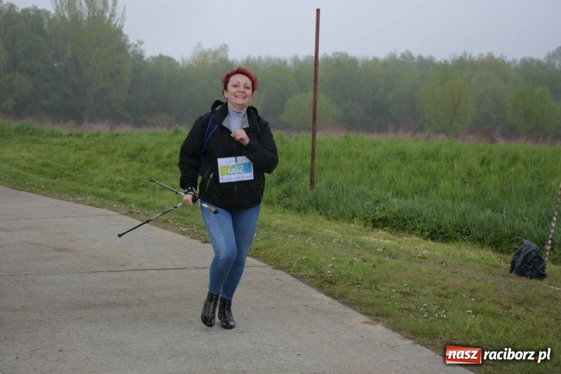 Zdjęcie w galerii na portalu naszraciborz.pl: Biegli i maszerowali, by pomóc Zosi [FOTO] wiadomości z regionu