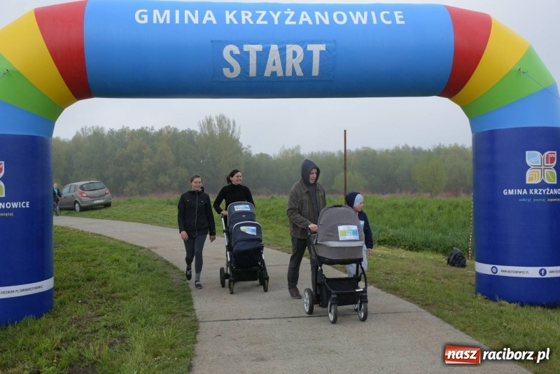 Zdjęcie w galerii na portalu naszraciborz.pl: Biegli i maszerowali, by pomóc Zosi [FOTO] wiadomości z regionu