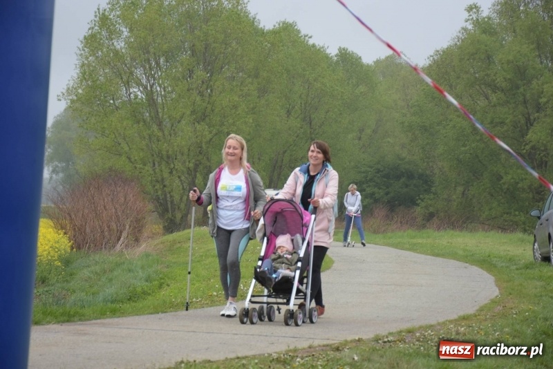 Zdjęcie w galerii na portalu naszraciborz.pl: Biegli i maszerowali, by pomóc Zosi [FOTO] wiadomości z regionu