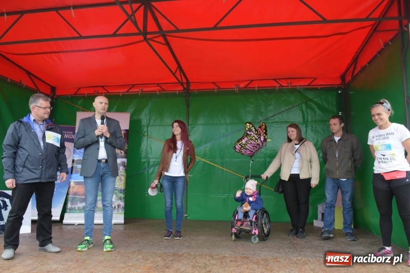 Zdjęcie w galerii na portalu naszraciborz.pl: Biegli i maszerowali, by pomóc Zosi [FOTO] wiadomości z regionu