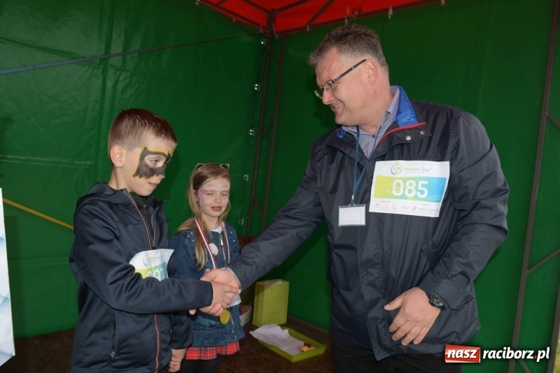 Zdjęcie w galerii na portalu naszraciborz.pl: Biegli i maszerowali, by pomóc Zosi [FOTO] wiadomości z regionu