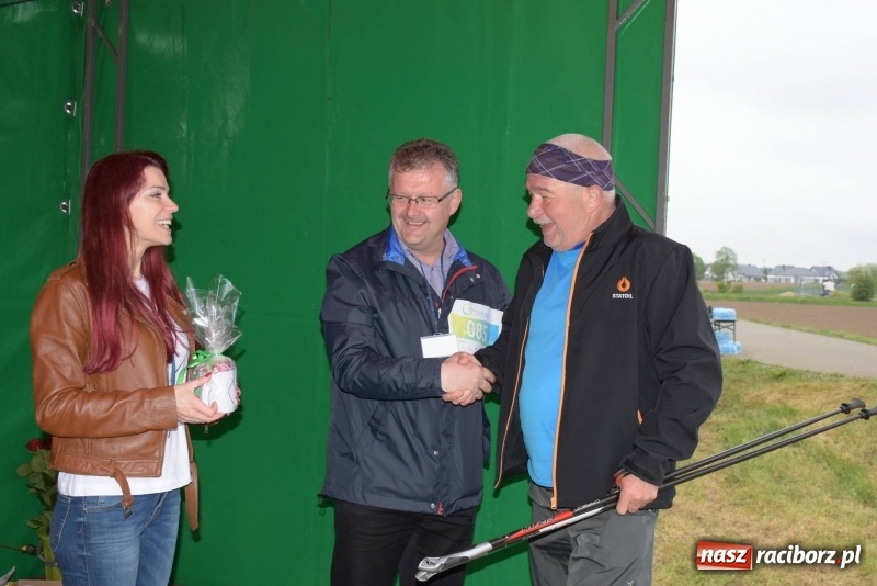 Zdjęcie w galerii na portalu naszraciborz.pl: Biegli i maszerowali, by pomóc Zosi [FOTO] wiadomości z regionu