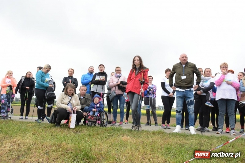 Zdjęcie w galerii na portalu naszraciborz.pl: Biegli i maszerowali, by pomóc Zosi [FOTO] wiadomości z regionu