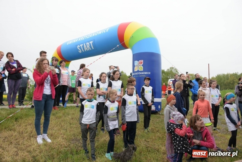 Zdjęcie w galerii na portalu naszraciborz.pl: Biegli i maszerowali, by pomóc Zosi [FOTO] wiadomości z regionu