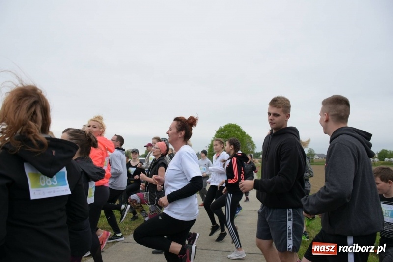 Zdjęcie w galerii na portalu naszraciborz.pl: Biegli i maszerowali, by pomóc Zosi [FOTO] wiadomości z regionu