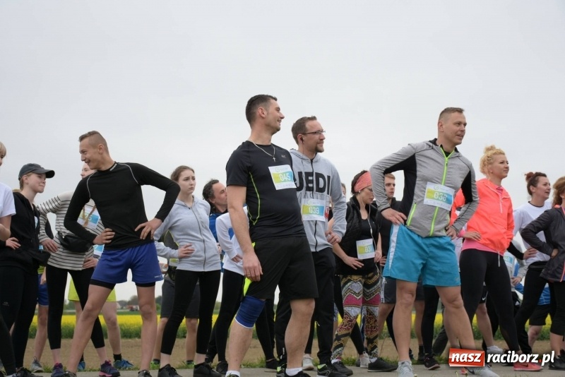 Zdjęcie w galerii na portalu naszraciborz.pl: Biegli i maszerowali, by pomóc Zosi [FOTO] wiadomości z regionu