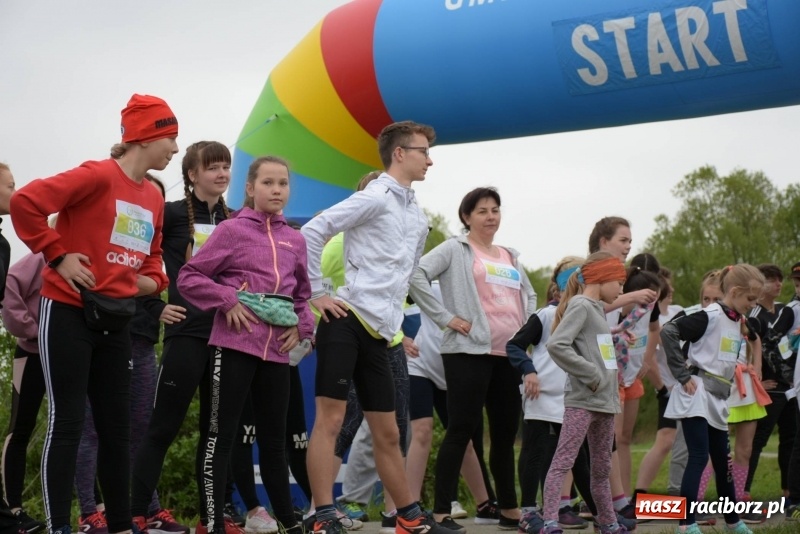 Zdjęcie w galerii na portalu naszraciborz.pl: Biegli i maszerowali, by pomóc Zosi [FOTO] wiadomości z regionu