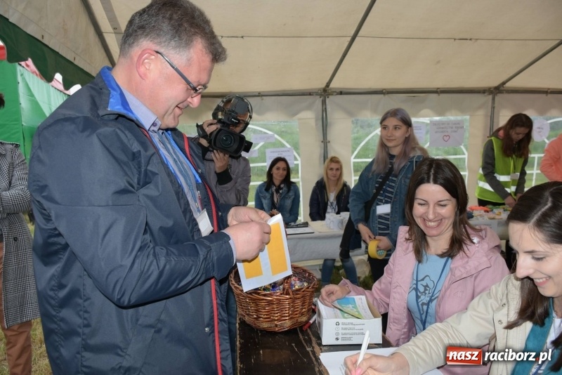 Zdjęcie w galerii na portalu naszraciborz.pl: Biegli i maszerowali, by pomóc Zosi [FOTO] wiadomości z regionu