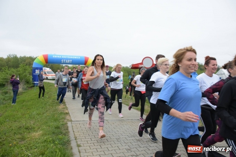Zdjęcie w galerii na portalu naszraciborz.pl: Biegli i maszerowali, by pomóc Zosi [FOTO] wiadomości z regionu