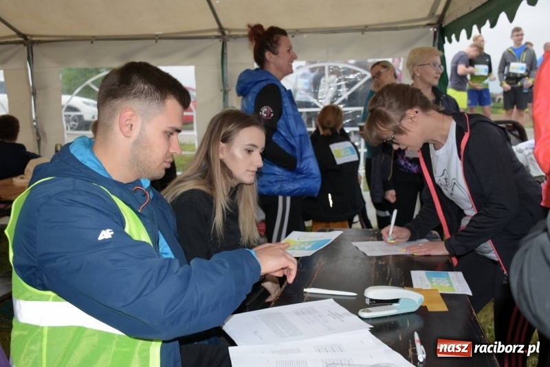 Zdjęcie w galerii na portalu naszraciborz.pl: Biegli i maszerowali, by pomóc Zosi [FOTO] wiadomości z regionu