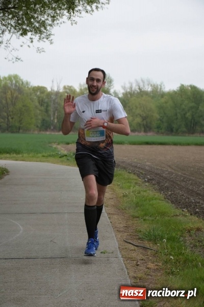 Zdjęcie w galerii na portalu naszraciborz.pl: Biegli i maszerowali, by pomóc Zosi [FOTO] wiadomości z regionu