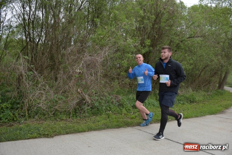 Zdjęcie w galerii na portalu naszraciborz.pl: Biegli i maszerowali, by pomóc Zosi [FOTO] wiadomości z regionu
