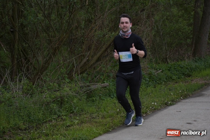 Zdjęcie w galerii na portalu naszraciborz.pl: Biegli i maszerowali, by pomóc Zosi [FOTO] wiadomości z regionu