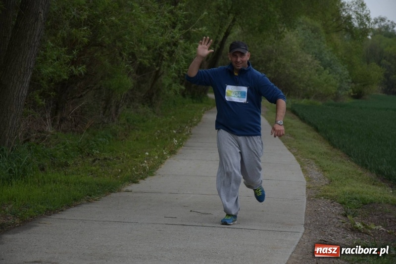 Zdjęcie w galerii na portalu naszraciborz.pl: Biegli i maszerowali, by pomóc Zosi [FOTO] wiadomości z regionu