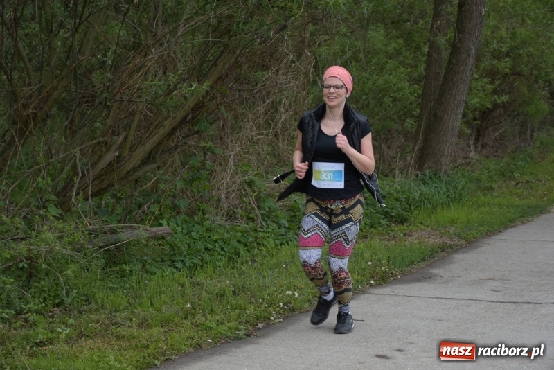 Zdjęcie w galerii na portalu naszraciborz.pl: Biegli i maszerowali, by pomóc Zosi [FOTO] wiadomości z regionu