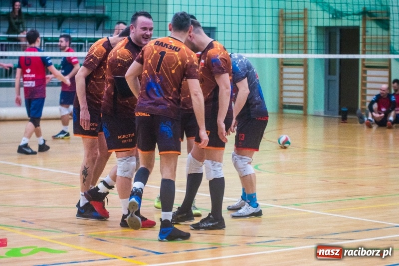 Zdjęcie w galerii na portalu naszraciborz.pl: RLPS: Przebudzenie Lunatyków. Leśna Perła zdetronizowana! [FOTO] wiadomości z regionu