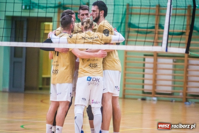 Zdjęcie w galerii na portalu naszraciborz.pl: RLPS: Przebudzenie Lunatyków. Leśna Perła zdetronizowana! [FOTO] wiadomości z regionu