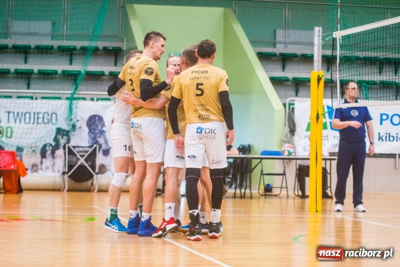 Zdjęcie w galerii na portalu naszraciborz.pl: RLPS: Przebudzenie Lunatyków. Leśna Perła zdetronizowana! [FOTO] wiadomości z regionu